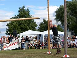 Tossing ther caber - Gents